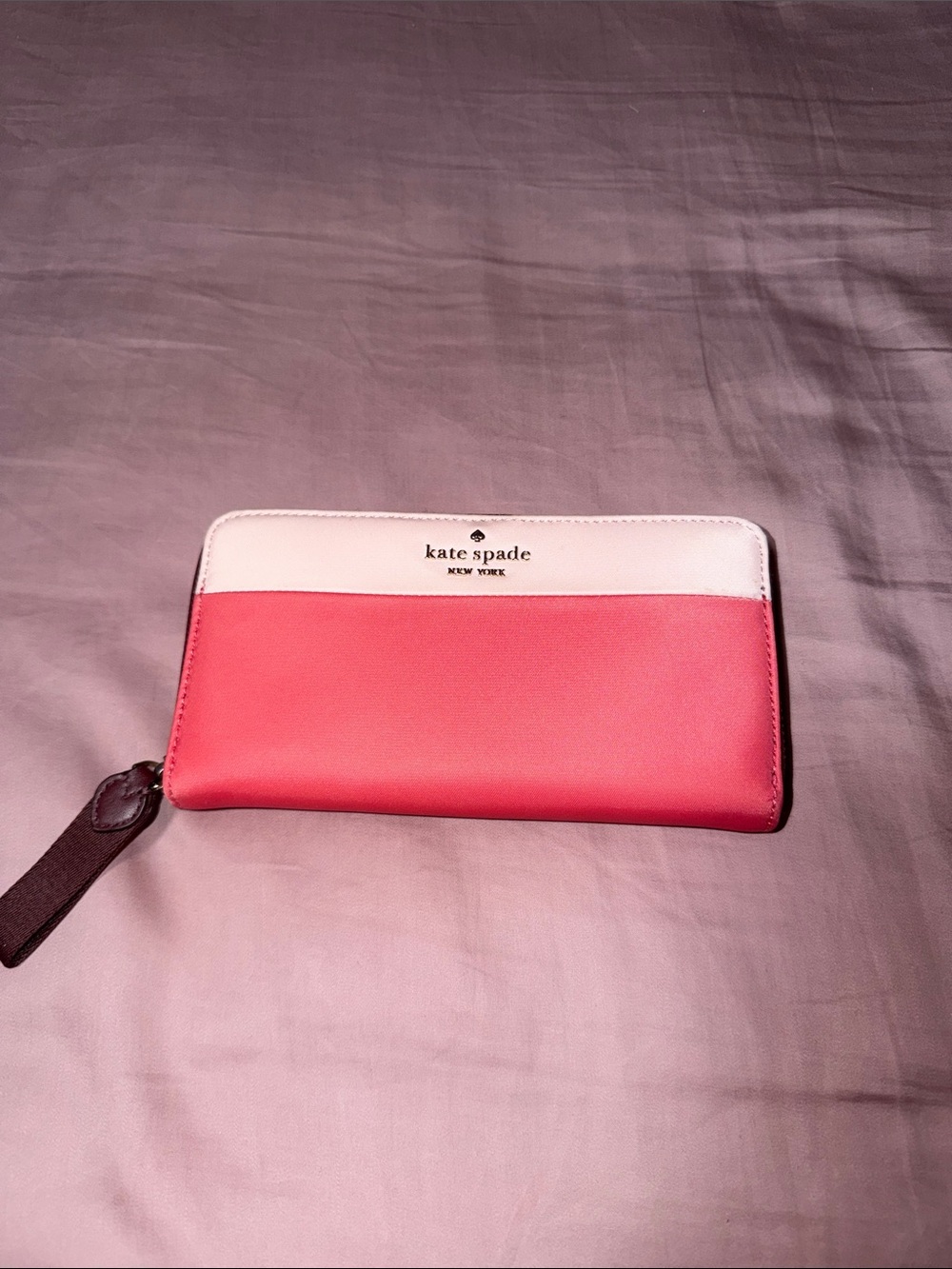 kate spade two-tone pink and white zip-around wallet